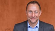 Jean-Pierre Papin explique son rôle.