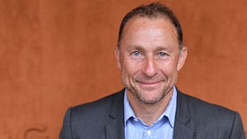 Jean-Pierre Papin serait visé par certains critiques éthiques.