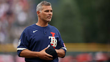 Kevin Cash se une a Bobby Cox como los únicos estrategas en ganar el premio en años consecutivos
