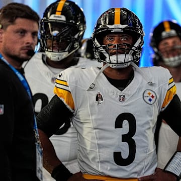 Pittsburgh Steelers quarterback Russell Wilson (3) ready to take the field against Detroit Lions during the first half of a preseason game at Ford Field in Detroit on Saturday, August 24, 2024.