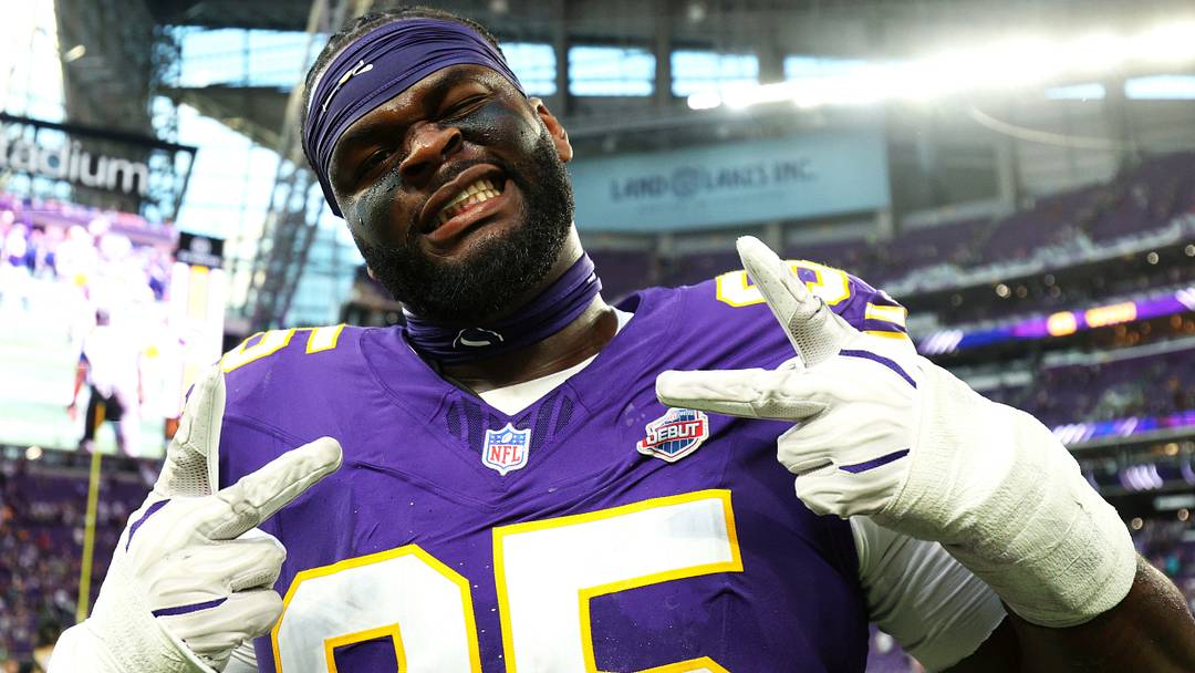 Find out what Caleb Banks's rookie grade looks like now that the Vikings have completed the first month of the 2026 NFL season. Find out what Caleb Banks's rookie grade looks like now that the Vikings have completed the first month of the 2026 NFL season.