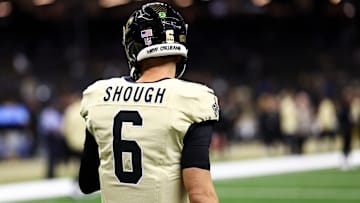 New Orleans Saints QB Tyler Shough (6) warms up before a game against the Arizona Cardinals on Sep. 7, 2025.