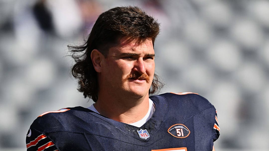 Chicago Bears offensive lineman Dan Feeney (67) warms up before a game against the Minnesota Vikings at Soldier Field.