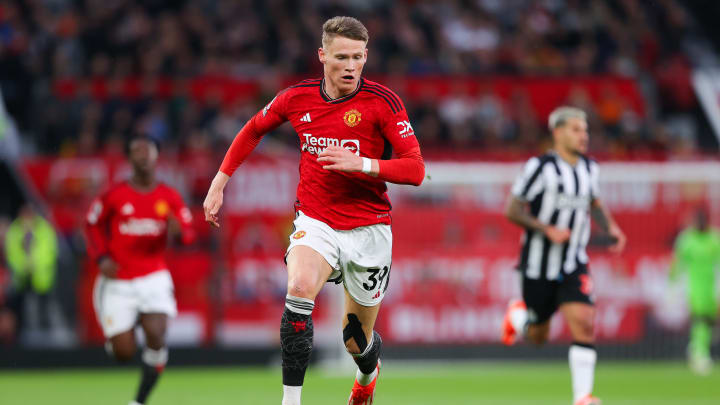 Manchester United menolak tawaran untuk Scott McTominay