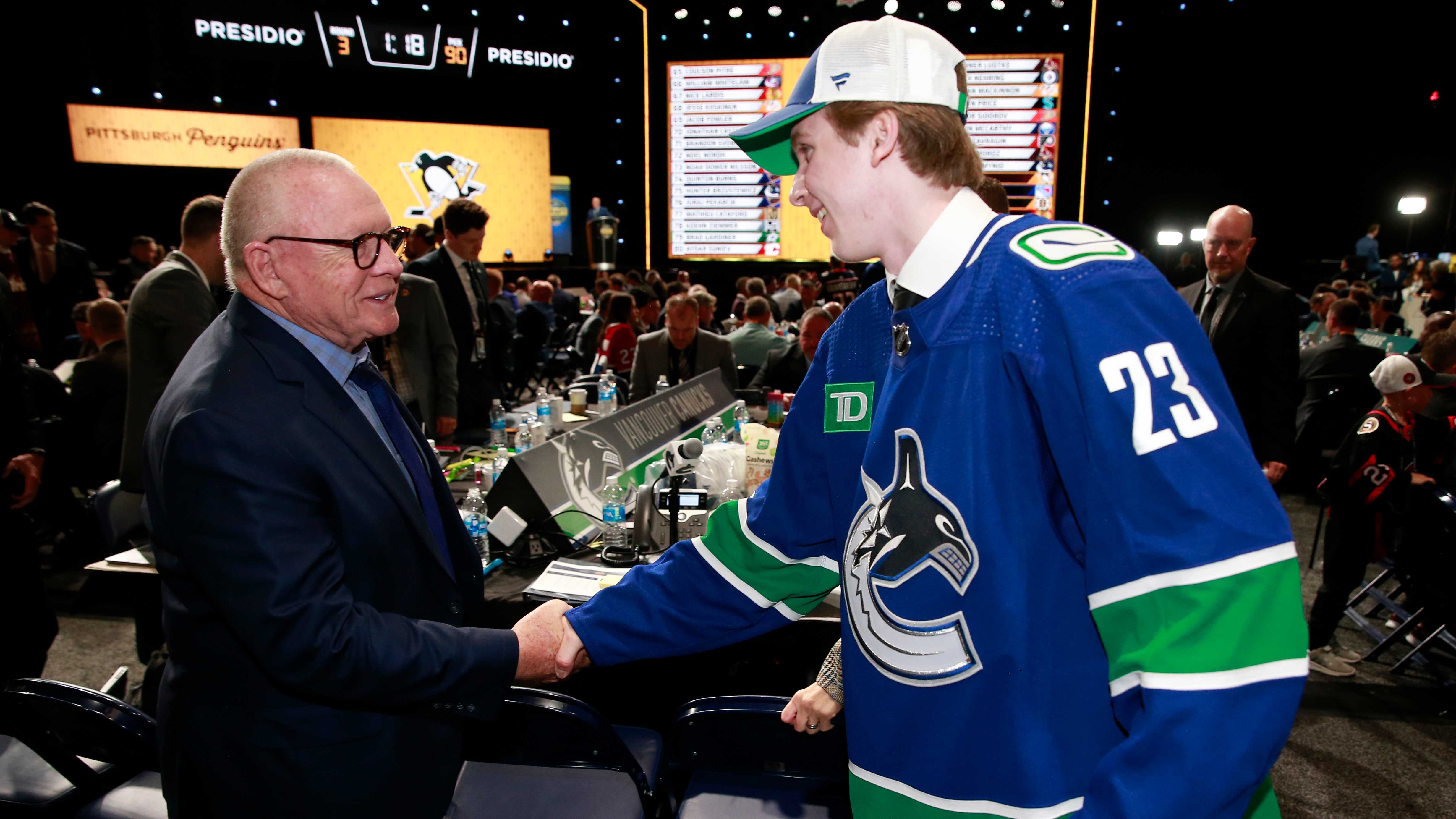 Rising Canucks defense prospect makes Team Canada roster for World Juniors