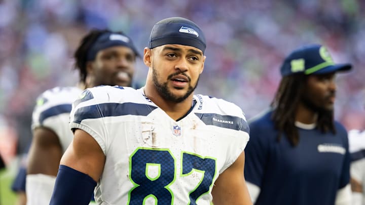 Dec 8, 2024; Glendale, Arizona, USA; Seattle Seahawks tight end Noah Fant (87) against the Arizona Cardinals at State Farm Stadium. Mandatory Credit: Mark J. Rebilas-Imagn Images