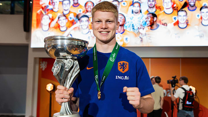 Kees Smit, seguido muy de cerca por el Real Madrid.