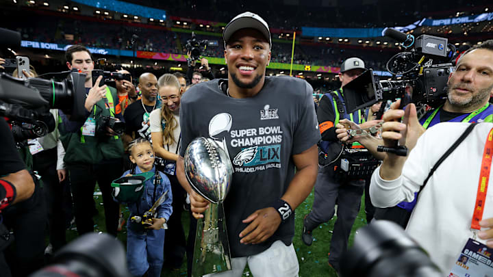 Saquon Barkley se convierte en el corredor mejor pagado