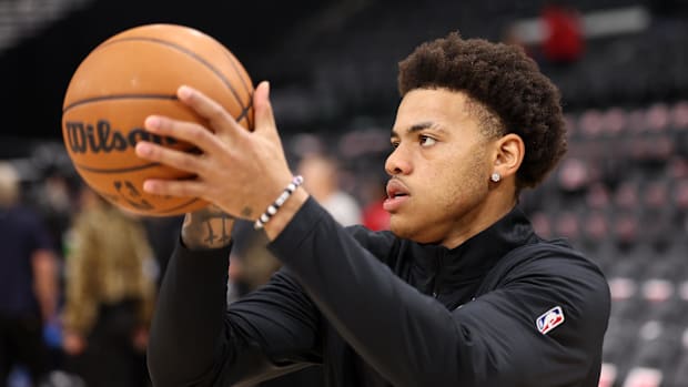 Utah Jazz Guard Keyonte George (3) warms up before a match against the Los Angeles clippers in Intuit Dome