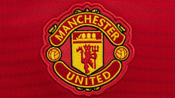 Club Crest - Manchester United, ManU FC MANCHESTER, ENGLAND - MAY 15: The official club badge of Manchester United FC on a home shirt on May 15, 2024 in Manchester, England. (Photo by Visionhaus) Manchester Prestwich England United Kingdom Copyright: xVisionhausx 776004101