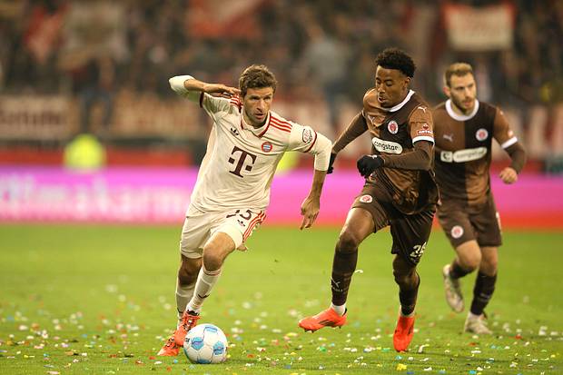 Bayern Munich vs St. Pauli Bayern Munich vs St. Pauli