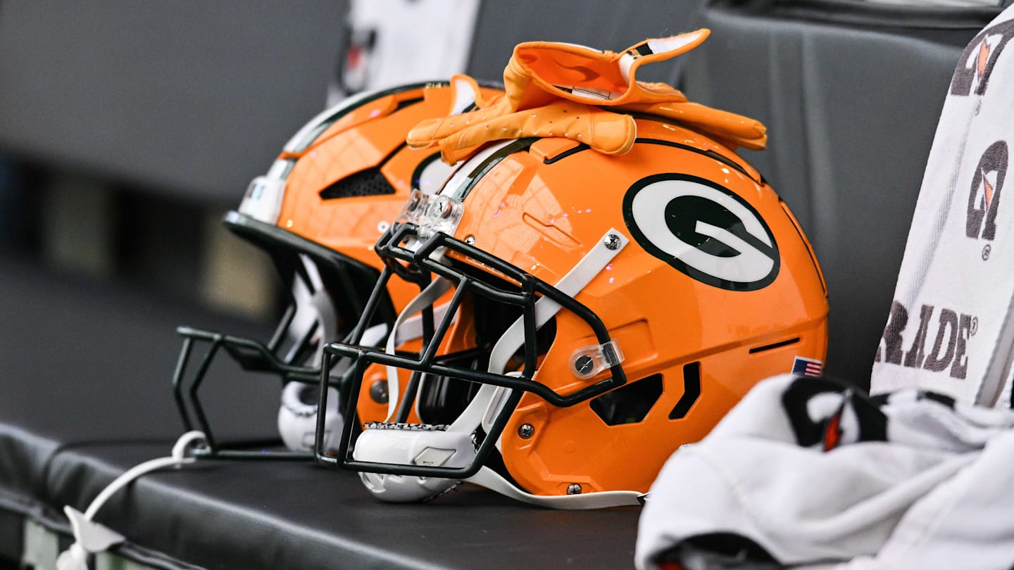 Patriots Reportedly Seek Trades for Receivers Burks, Watson