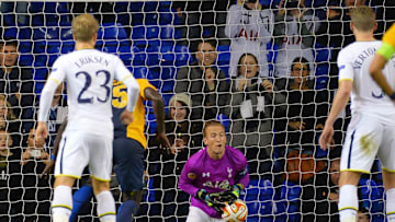 Harry Kane letting a free-kick through his hands against Asteras