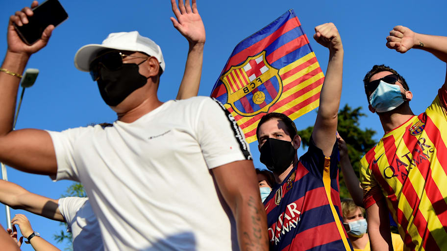 Barcelona fans protesting. 