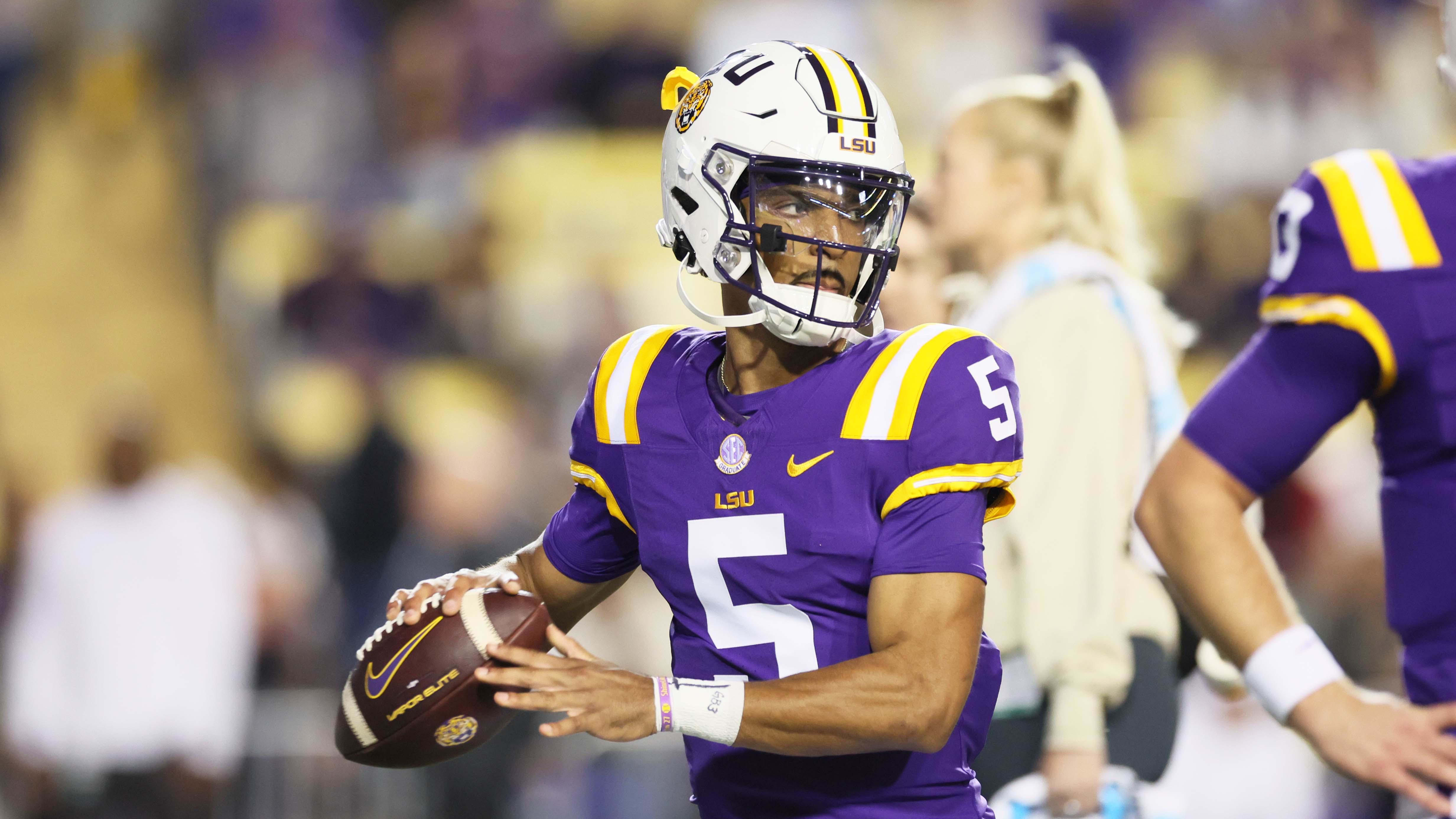 Nov 18, 2023; Baton Rouge, Louisiana, USA; Heisman Trophy candidate LSU Tigers quarterback Jayden