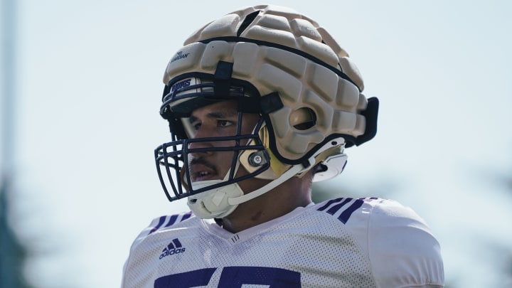 Enokk Vimahi transferred from Ohio State to the UW to boost his career.