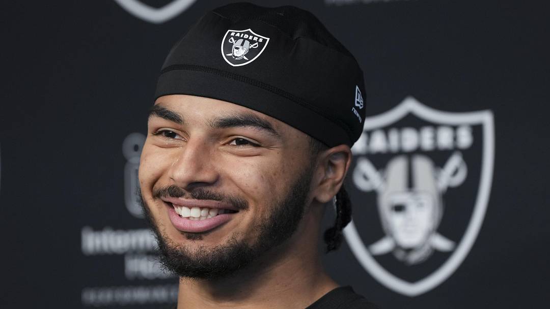Las Vegas Raiders safety Treydan Stukes