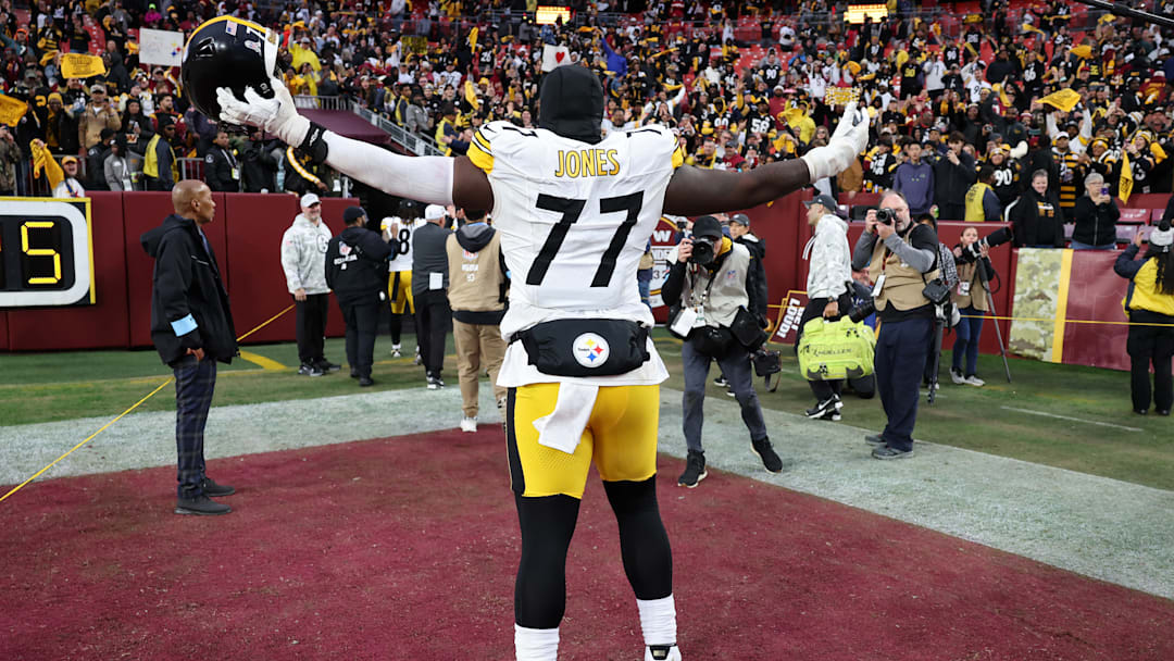 Pittsburgh Steelers v Washington Commanders