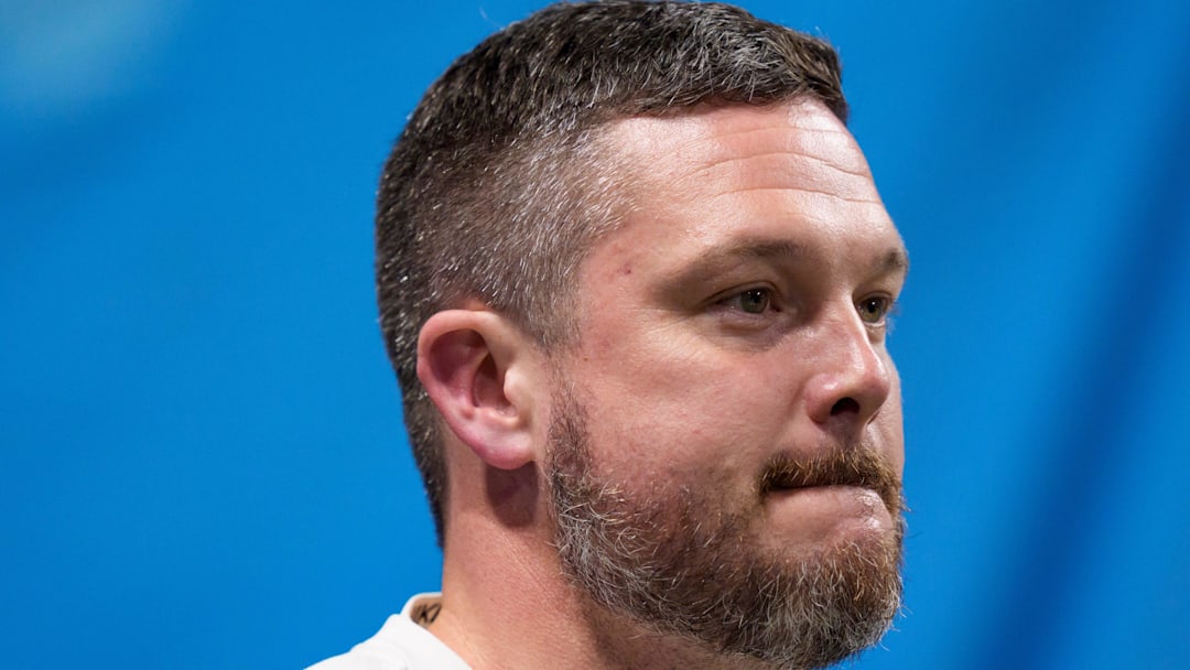 Oregon head coach Dan Lanning takes the field as the Oregon Ducks face the Indiana Hoosiers in the Peach Bowl on Jan. 9, 2026, at Mercedes-Benz Stadium in Atlanta, Georgia.