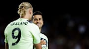 Merengues estudam investida para tirar duas importantes peças do plantel de Pep Guardiola nos próximos dois anos