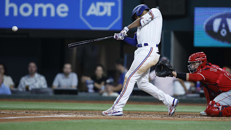 Texas Rangers second baseman Marcus Semien (2)