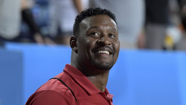 USC Trojans Michigan Wolverines Willie McGinest LenDale White Derek Jeter Marcus Allen Los Angeles Memorial Coliseum Big Ten