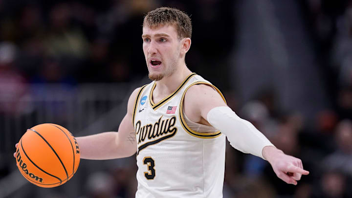 Purdue Boilermakers guard Braden Smith (3) points up the court to his teammates 