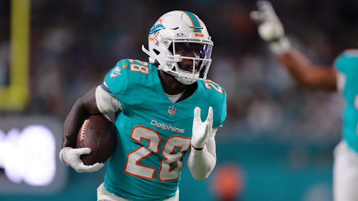 De'Von Achane and the Dolphins face off against the Commanders in Spain.