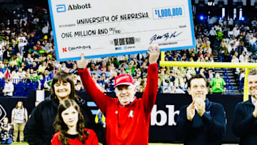 University of Nebraska President Dr. Jeffrey Gold accepts the $1,000,000 award for winning the Abbott/BIg Ten Blood Drive competition.