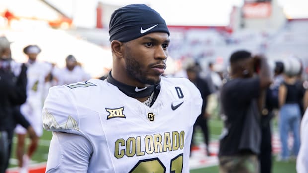 Oct 19, 2024; Tucson, Arizona, USA; Colorado Buffalos safety Shilo Sanders (21) against the Arizona Wildcats at Arizona Stadi