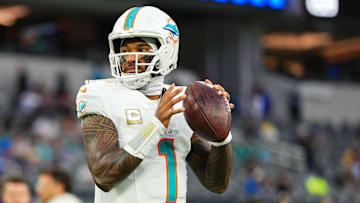 Miami Dolphins v Los Angeles Rams