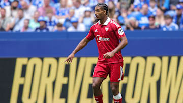 Loic Badé steht auf dem Zettel von Bayer Leverkusen. 