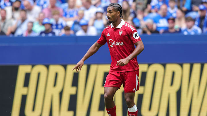 Loic Badé steht auf dem Zettel von Bayer Leverkusen. Loic Badé steht auf dem Zettel von Bayer Leverkusen.