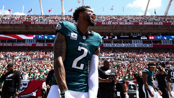 Former Tampa Bay Buccaneers star Gerald McCoy is already trying to get Jason Lucht to sign Darius Slay in free agency.