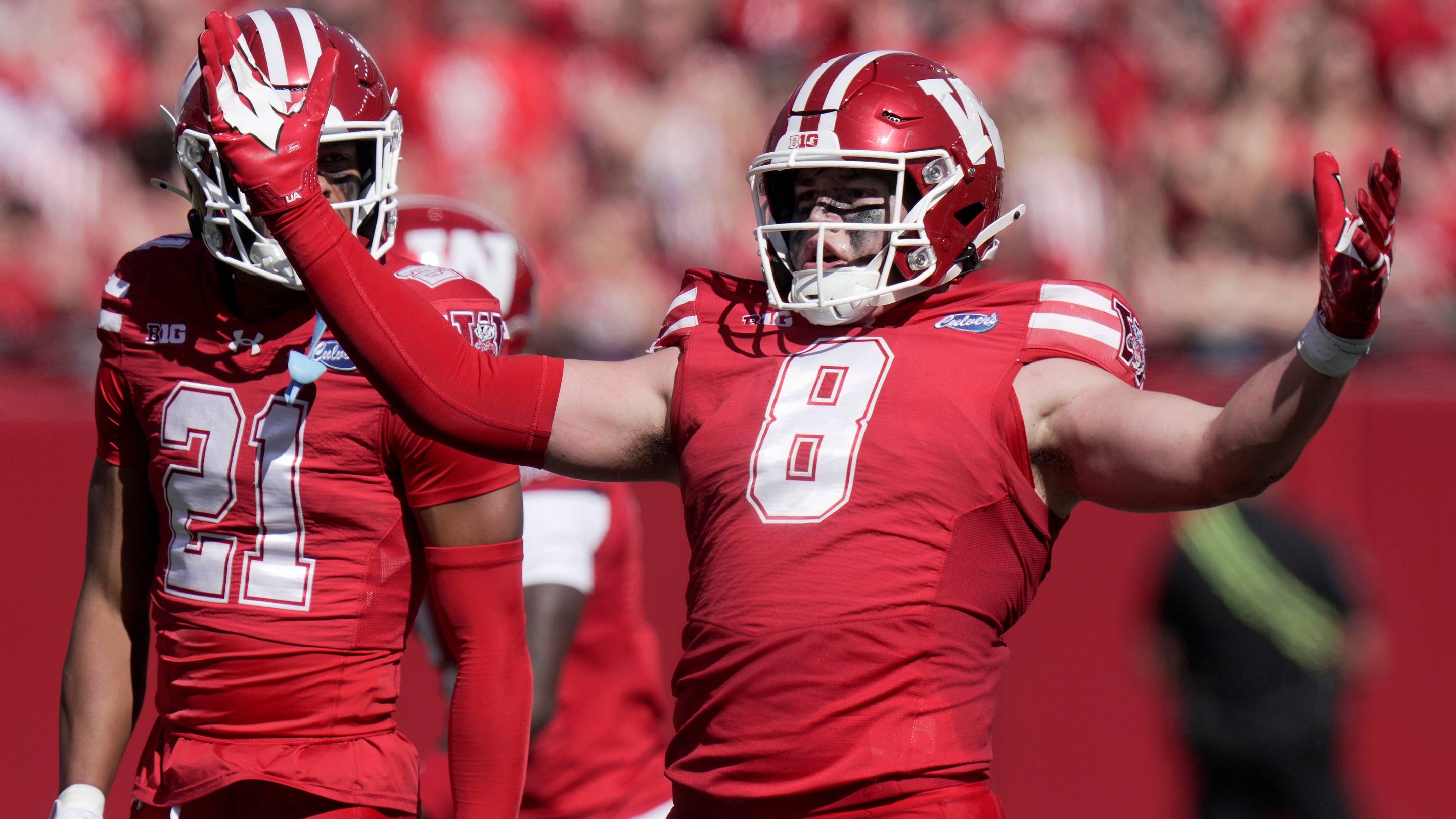 Wisconsin Football Week 5 Defensive Snap Count Breakdown and Analysis vs. Michigan State