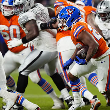 Broncos outscored the Raiders by posting 10 points.
