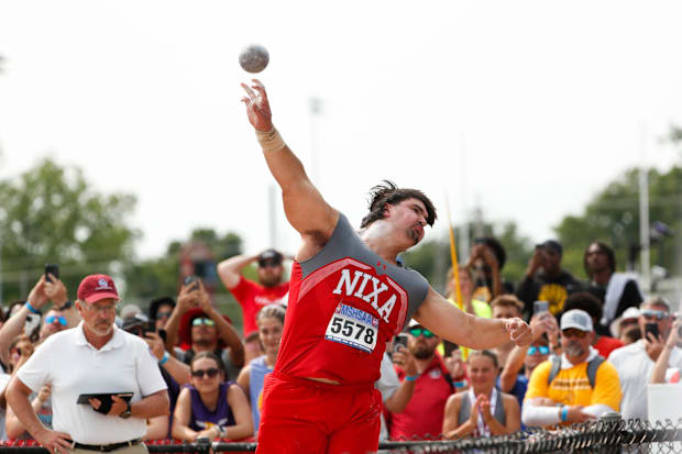 Jackson Cantwell shot put