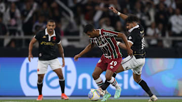 Vasco x Fluminense se enfrentam pelo Carioca