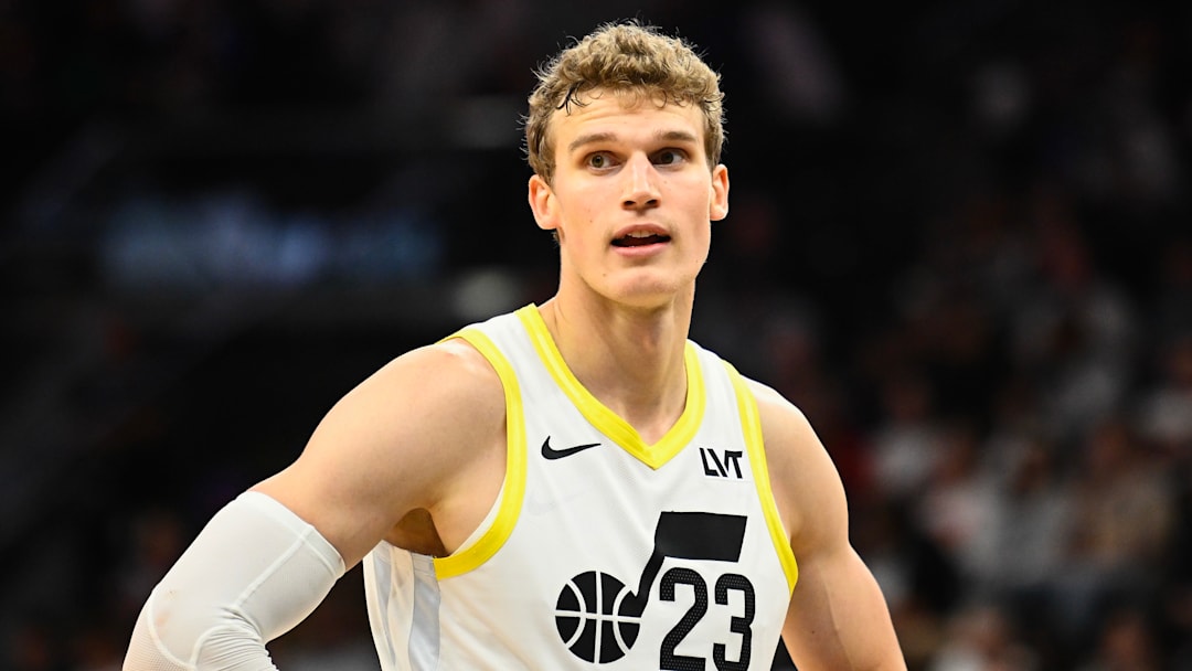 Sacramento Kings v Utah Jazz
