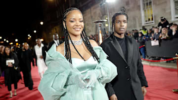 Rihanna está esperando su primer hijo