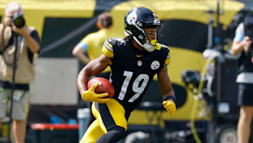 Los Angeles Chargers v Pittsburgh Steelers