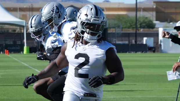 Raiders RB Ashton Jeanty didn't exactly have a sparkling NFL debut in his first preseason contest. 