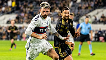El Juego 1 en el BMO Stadium se lo llevó LAFC por 2-1 gracias a Denis Bouanga y Cristian Olivera