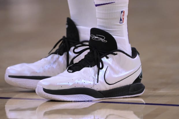 Los Angeles Lakers forward LeBron James' white and black Nike sneakers.