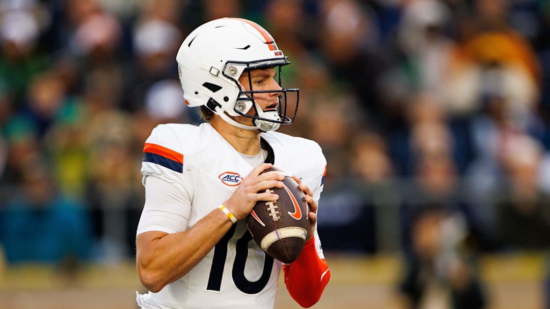 Virginia quarterback Anthony Colandrea (10) looks for an open receiver during a NCAA college football game against Notre Dame at Notre Dame Stadium on Saturday, Nov. 16, 2024, in South Bend. Virginia quarterback Anthony Colandrea (10) looks for an open receiver during a NCAA college football game against Notre Dame at Notre Dame Stadium on Saturday, Nov. 16, 2024, in South Bend.