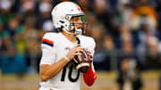 Virginia quarterback Anthony Colandrea (10) looks for an open receiver during a NCAA college football game against Notre Dame 