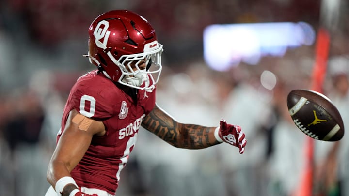Oklahoma's Jaydn Ott (0) muffs a kick off in the second half of the college football game between the University of Oklahoma Sooner and the University of Michigan Wolverines at the Gaylord Family Ð Oklahoma Memorial Stadium in Norman, Okla., Saturday, Sept. 6, 2025.