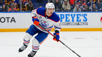 Edmonton Oilers v Vancouver Canucks