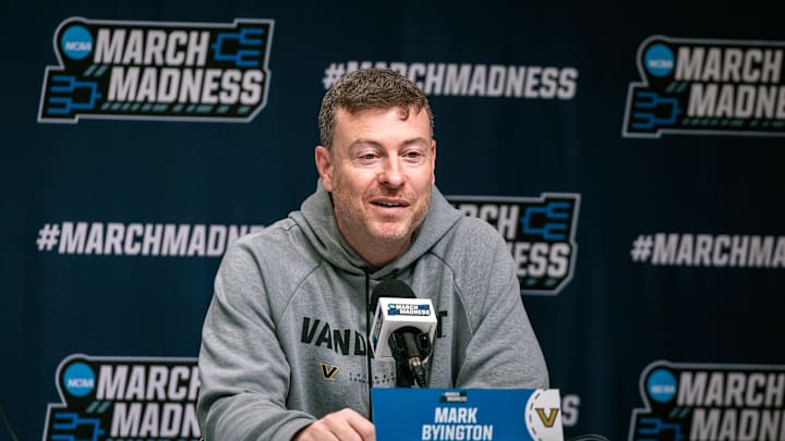 Vanderbilt Commodores head coach Mark Byington 