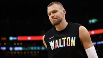 Kristaps Porzingis estaba siendo factor clave para los Celtics ante Mavericks en las Finales de la NBA